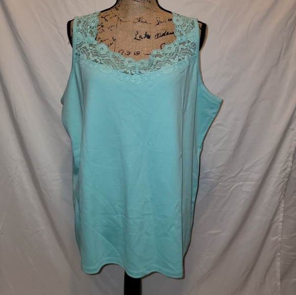 TanJay Tops - Tanjay tank top great condition with lace on front